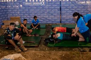 BIB: 
                            <button type="button" onclick="openModal(13713742)" class="btn btn-primary btn-sm float-right btn-popup" data-toggle="modal" data-target=".modal-high-quality">
                        <i class="fas fa-shopping-cart"></i> Add to Cart
                    </button>
                                            <button type="button" onclick="isThisMe(13713742, true)" class="btn btn-success btn-sm float-right btn-popup btn-isme hidden" data-toggle="tooltip" data-placement="bottom" title="นี่คือรูปของคุณใช่ไหม คลิกที่นี่เพื่อเอาเข้าอัลบั้ม">
                        <i class="fas fa-plus"></i> Add to album
                    </button>
                    <button type="button" onclick="isThisMe(13713742, false)" class="btn btn-warning btn-sm float-right btn-popup btn-isnotme hidden">
                        <i class="fas fa-ban"></i> Remove from album
                    </button>